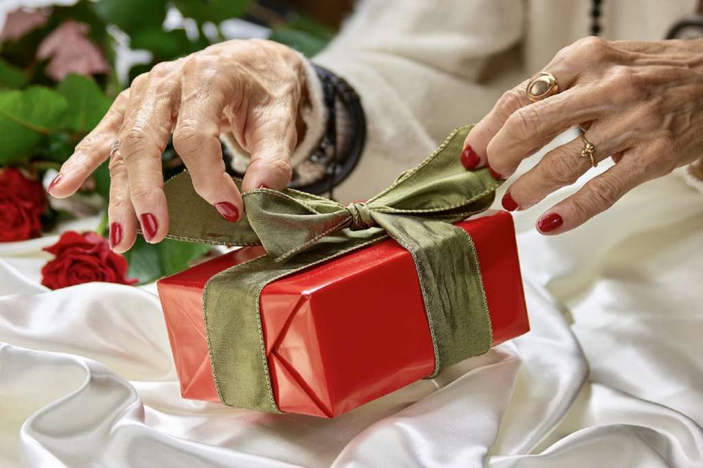 idées de cadeaux grand mère paris et grand père. mamie papi idée cadeau Paris