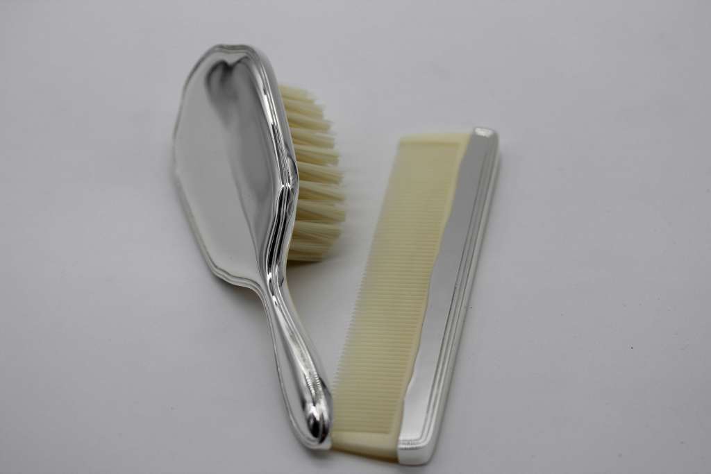 Cadeau baptême original brosse et peigne - PremierCadeau