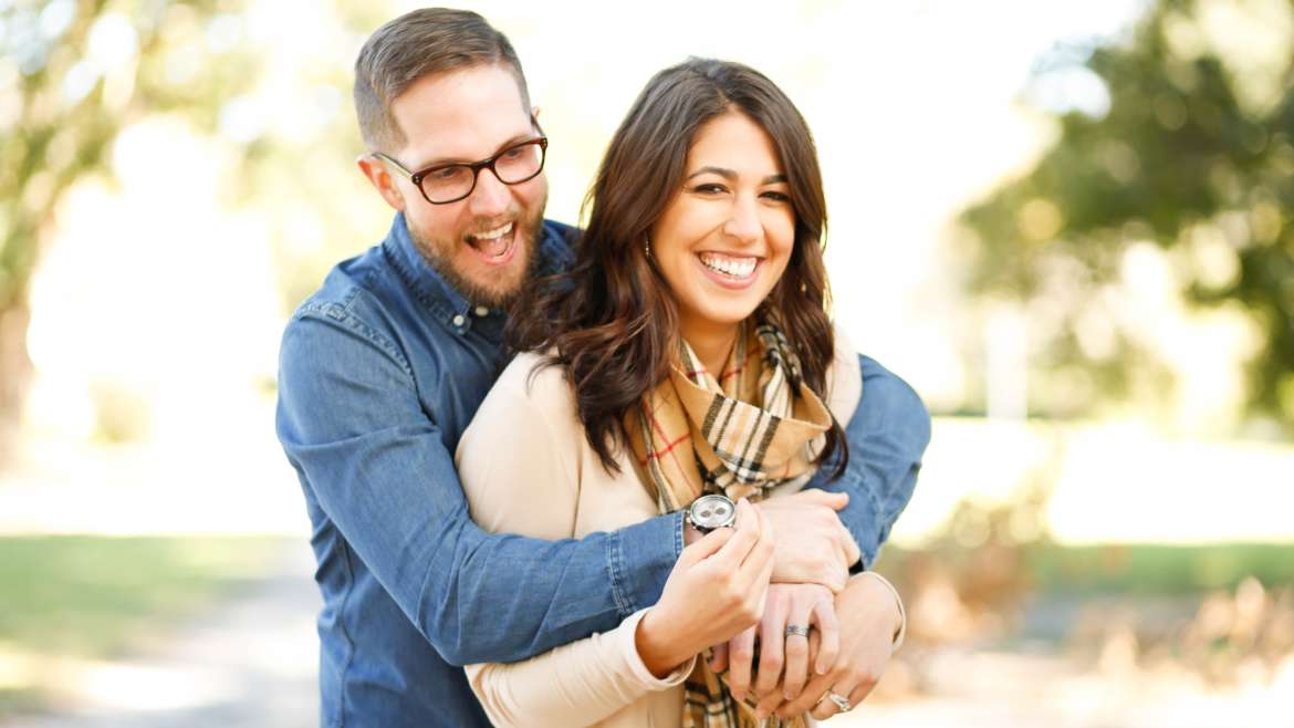 Le cadeau pour les noces d’argent. Quel cadeau pour les 25 ans de mariage ?